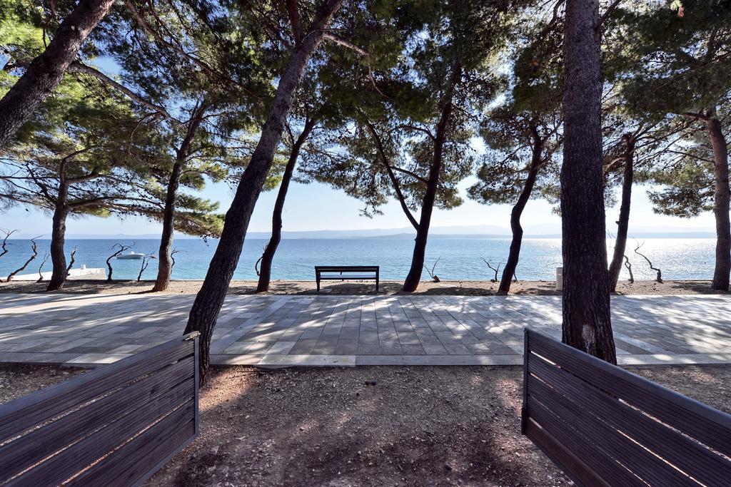 Chiponsky One - 5 Star Beachfront Property Бол Экстерьер фото